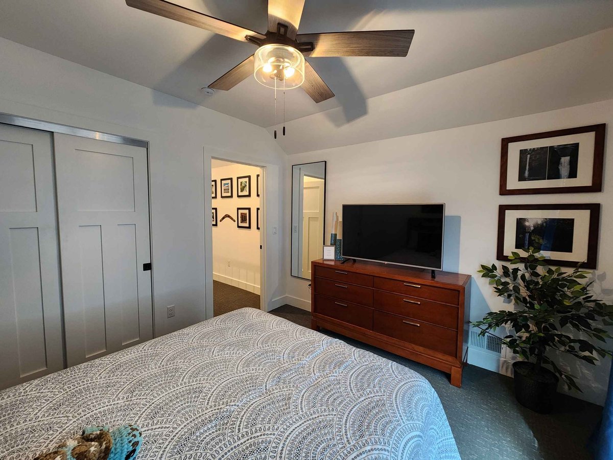 Guest Bedroom 1